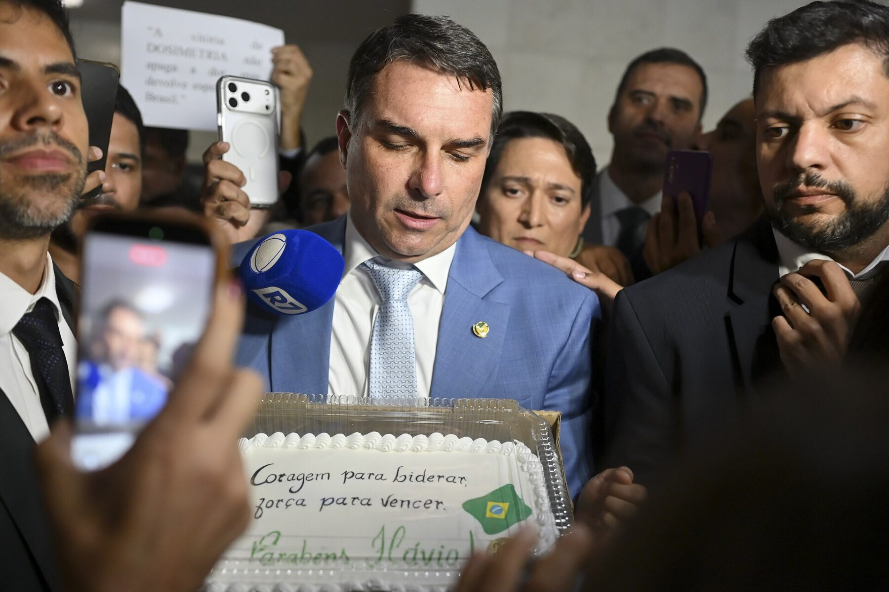 flavio-bolsonaro-senate-press-2026