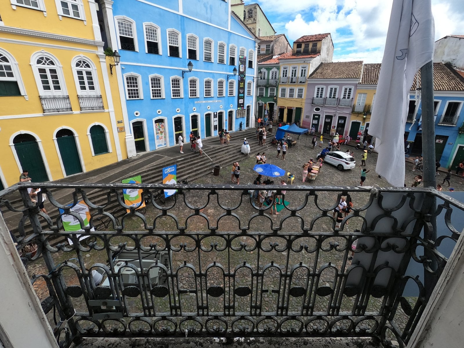 Flipelo Salvador literary festival crowd at Largo do Pelourinho during the 2026 edition