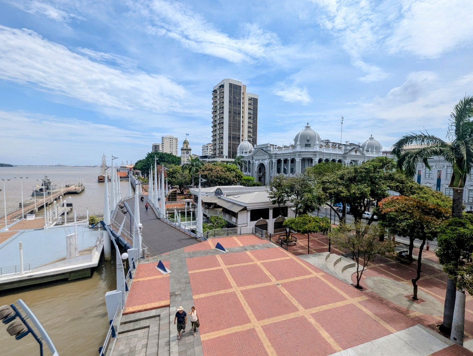 Guayaquil’s Tourists Spent US$140 Million in Three Months