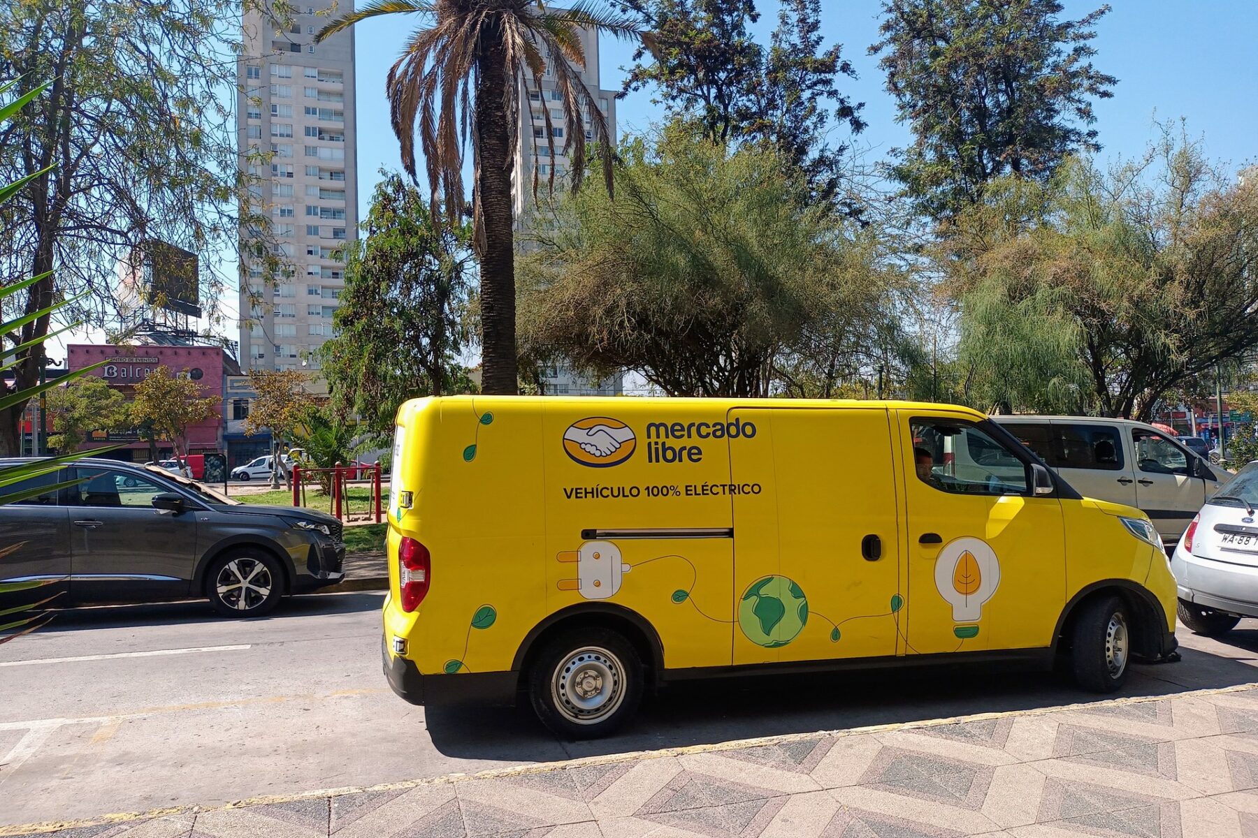 mercado-libre-chile-electric-van