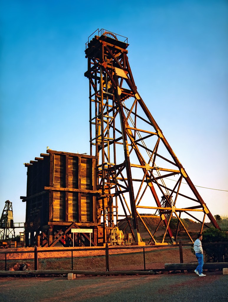 Zinc Steadies as LatAm Proxies Slip: Nexa, Buenaventura