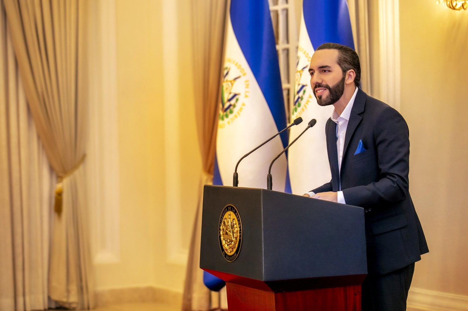 Colombia Courts Bukele’s El Salvador on Trade and Security