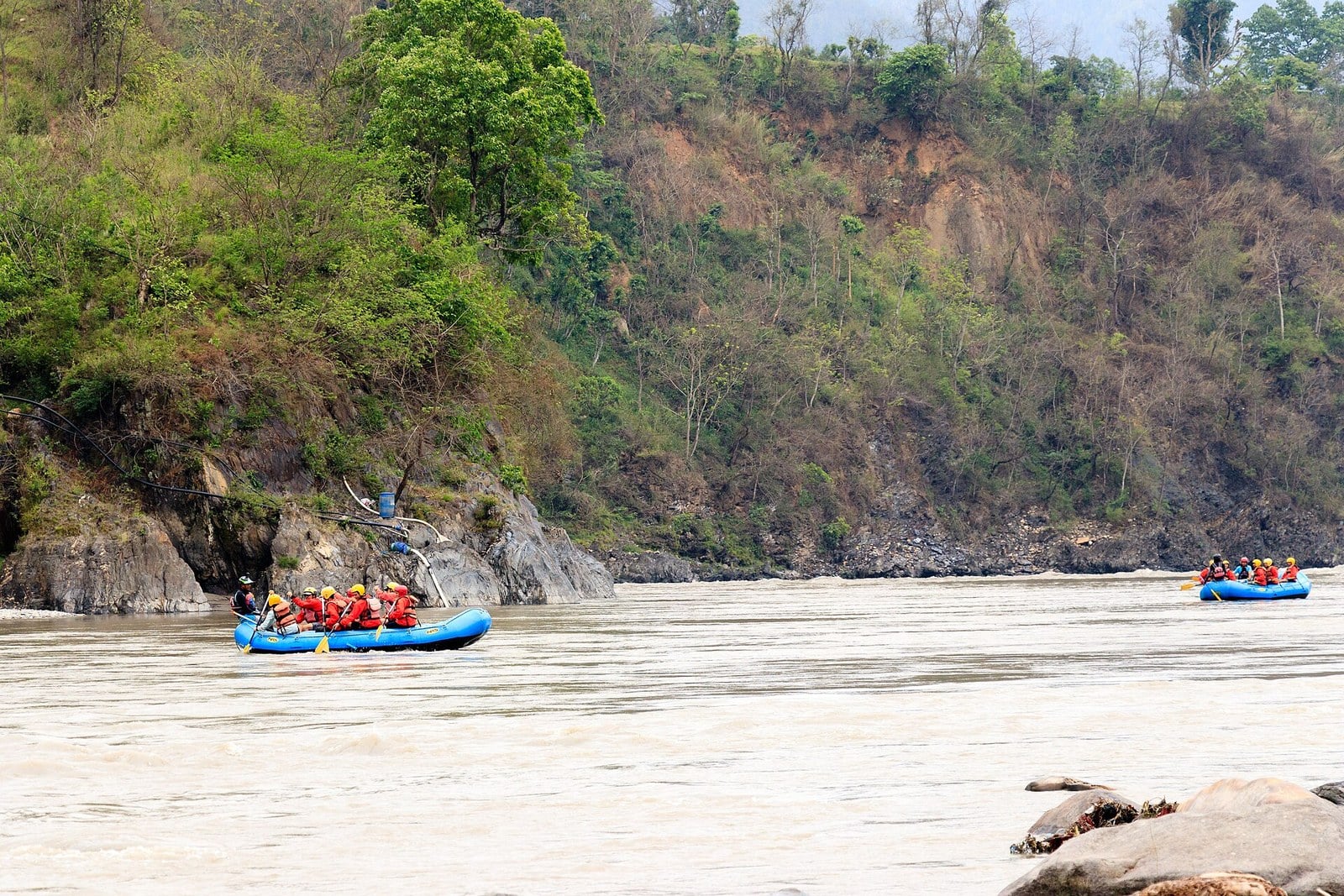 Rafters on the Trishuli river in Nepal, the same river whose flood debris sealed the 3A hydropower tunnel