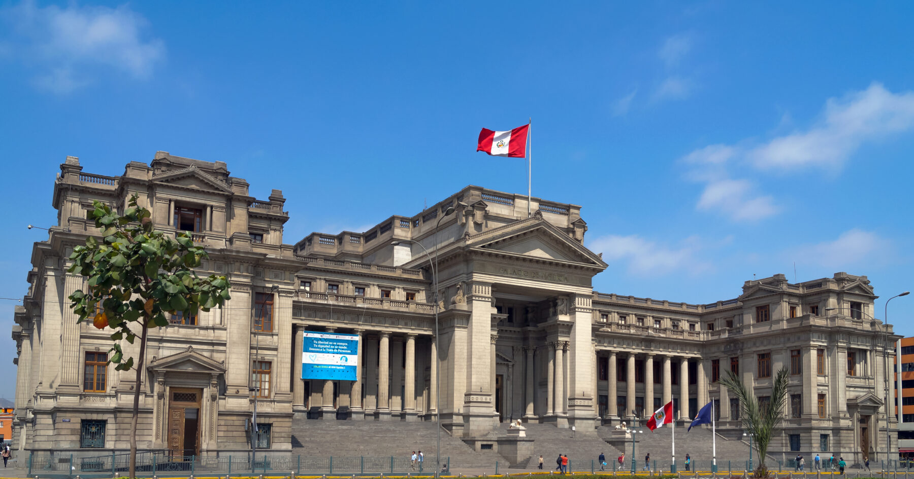 The Palace of Justice in Lima, Peru, amid the Toledo and Castillo pardon debate