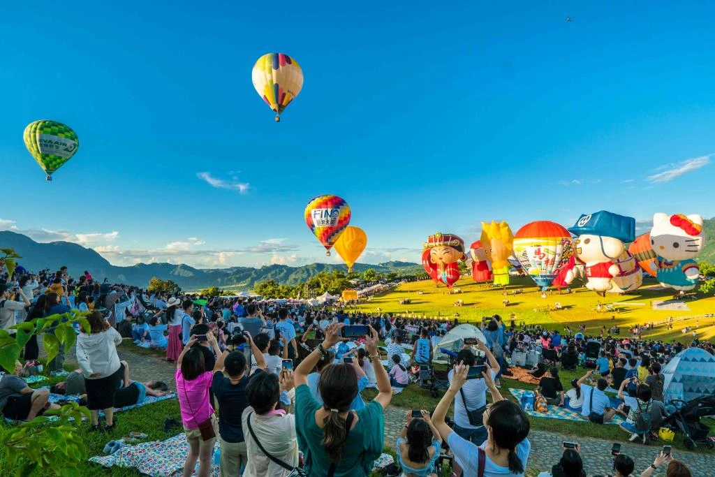 Quito balloon festival - a view over Quito, Ecuador, from the hills above the historic centre
