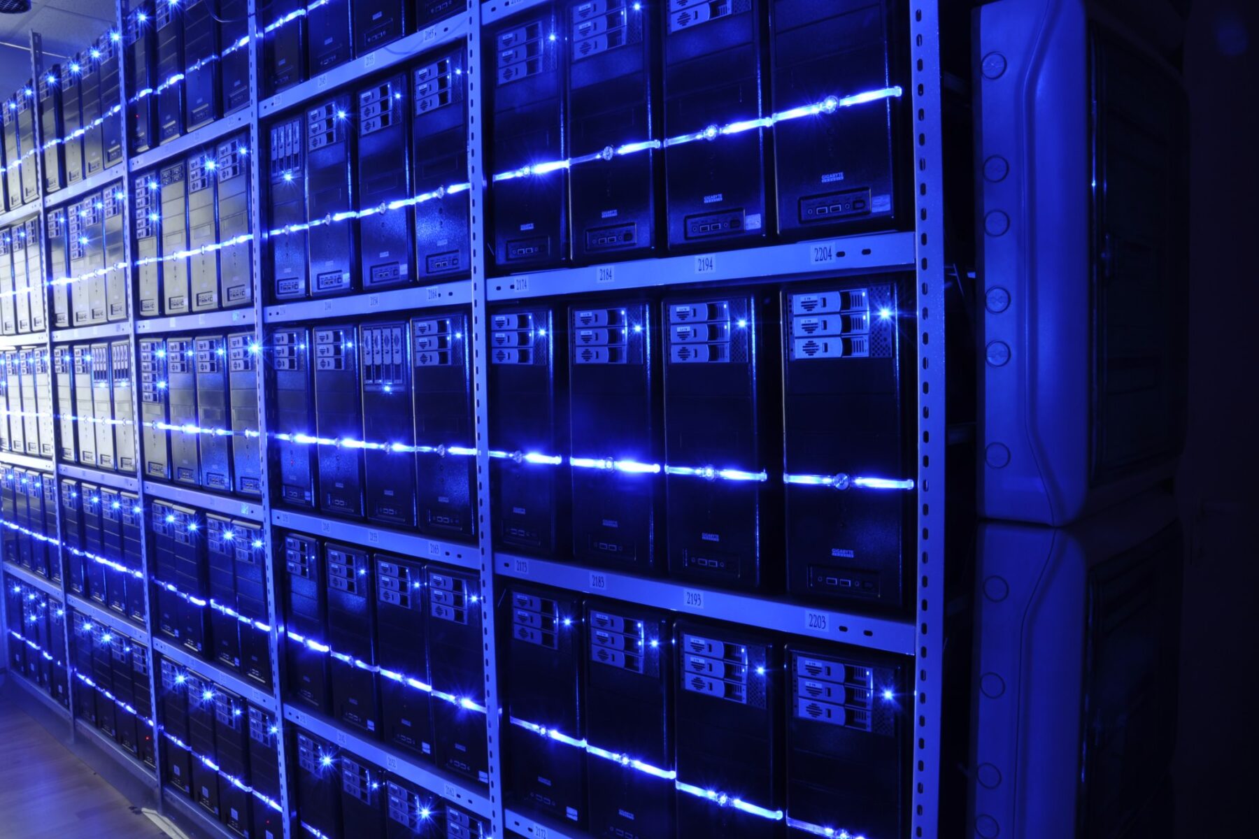 redata-data-center-servers