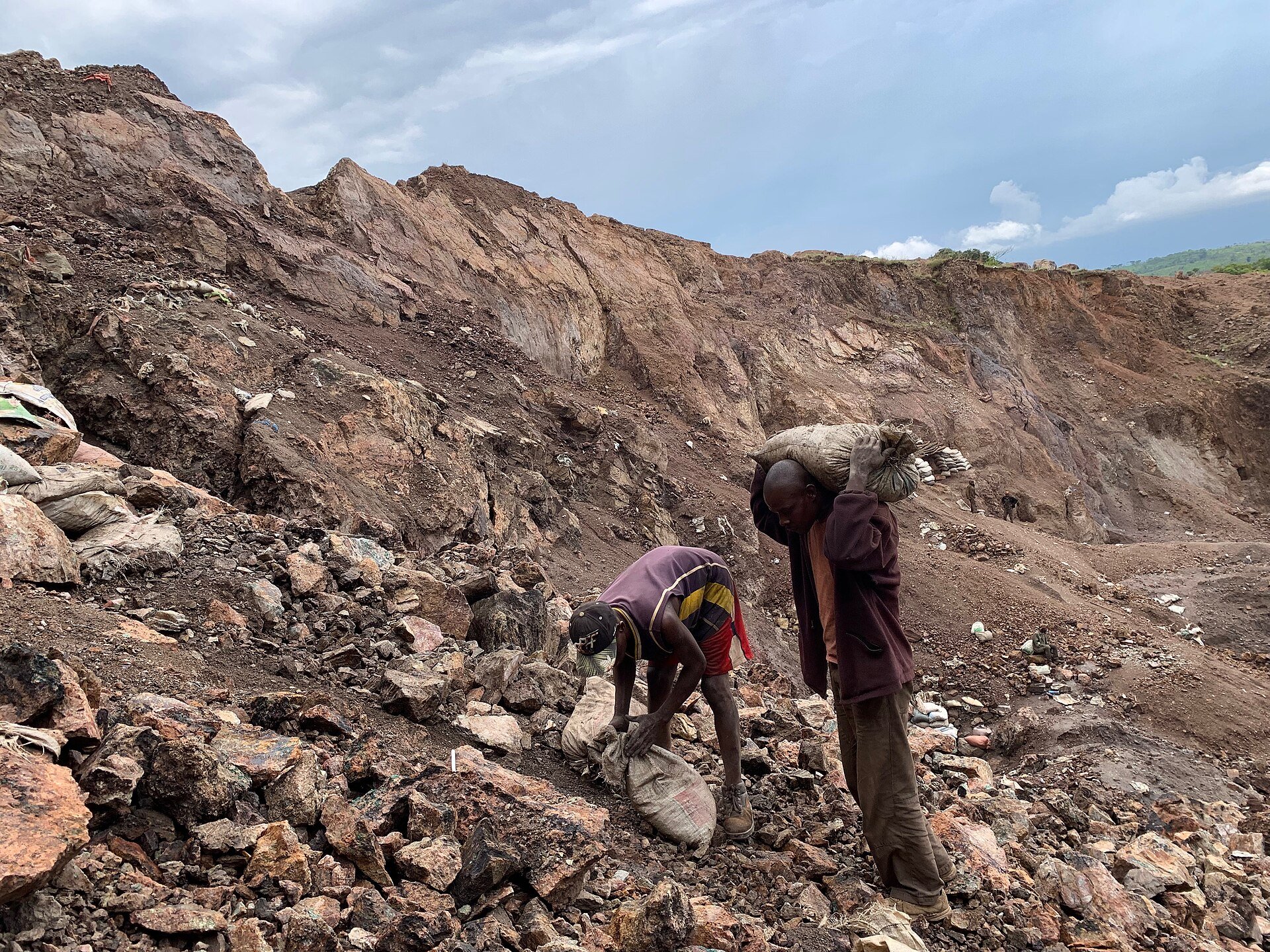 uranium in DR Congo cobalt - artisanal miners haul ore in the Democratic Republic of Congo
