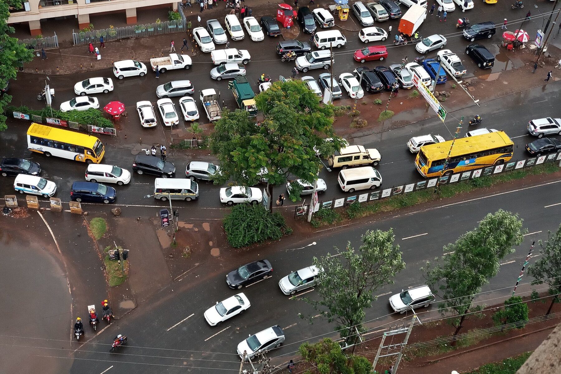 Kenya fuel consumption - morning traffic on a Nairobi street