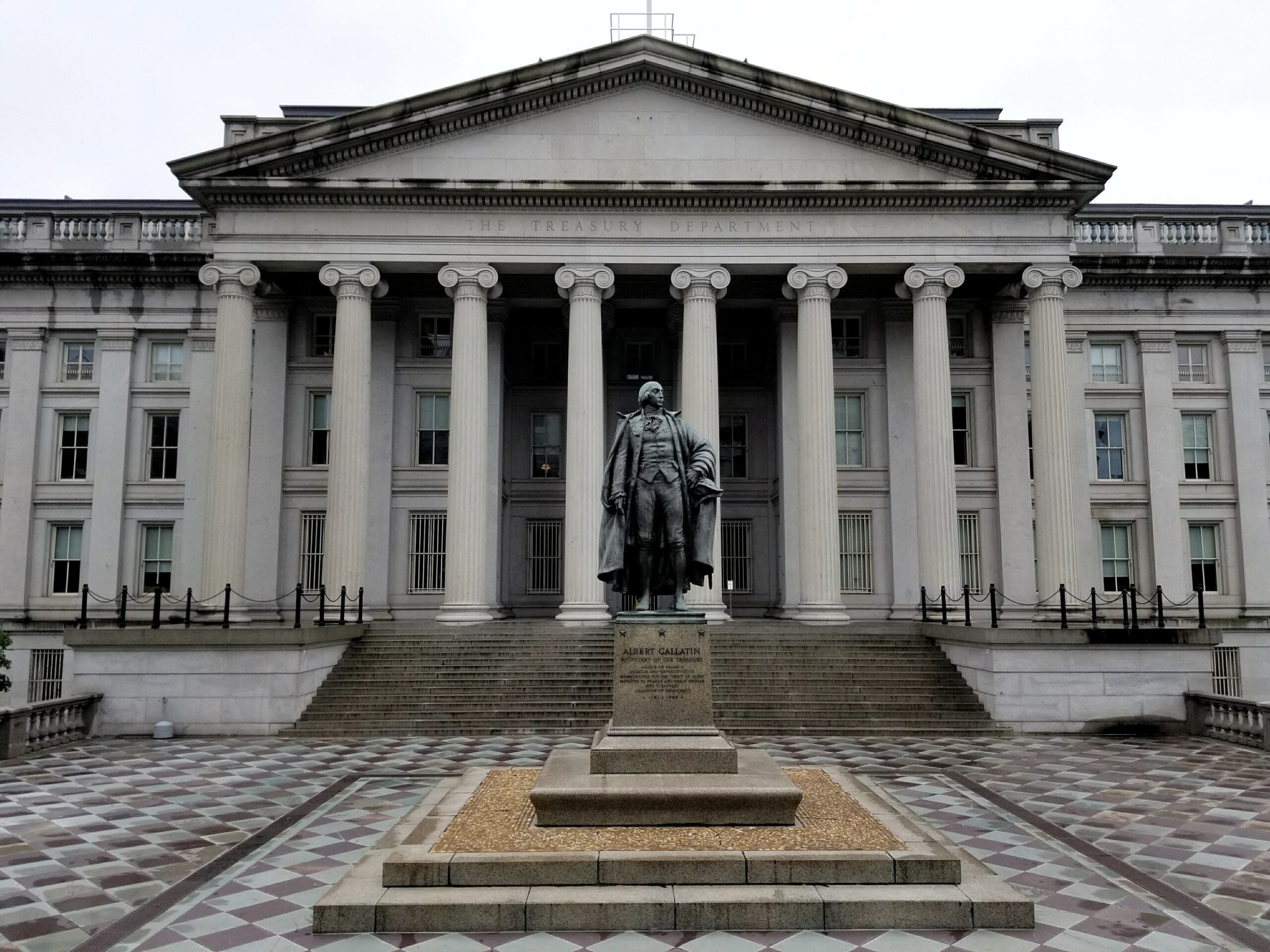 The Fund That Steadied Buenos Aires, Then Tokyo: Washington Rediscovers Intervention