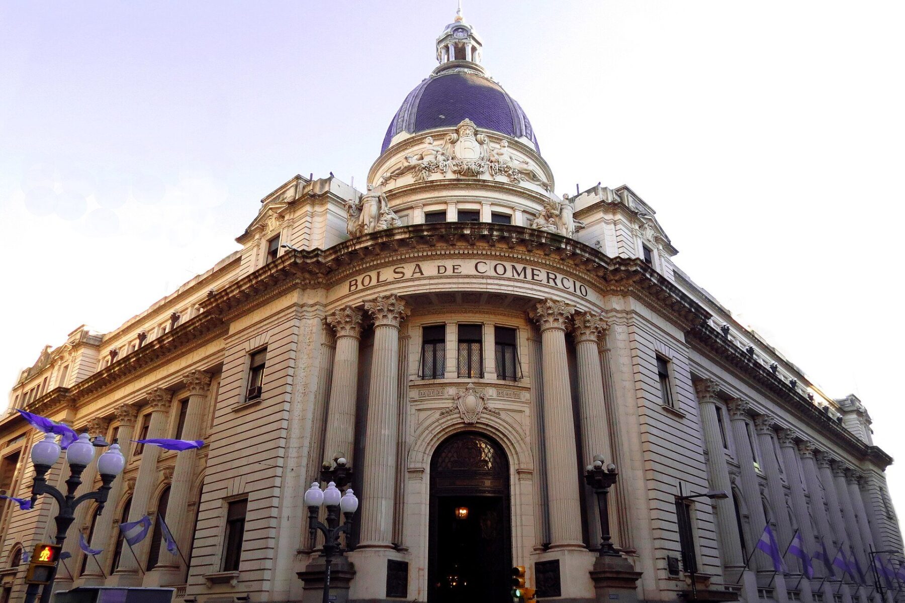 Argentina country risk - the Bolsa de Comercio in Rosario