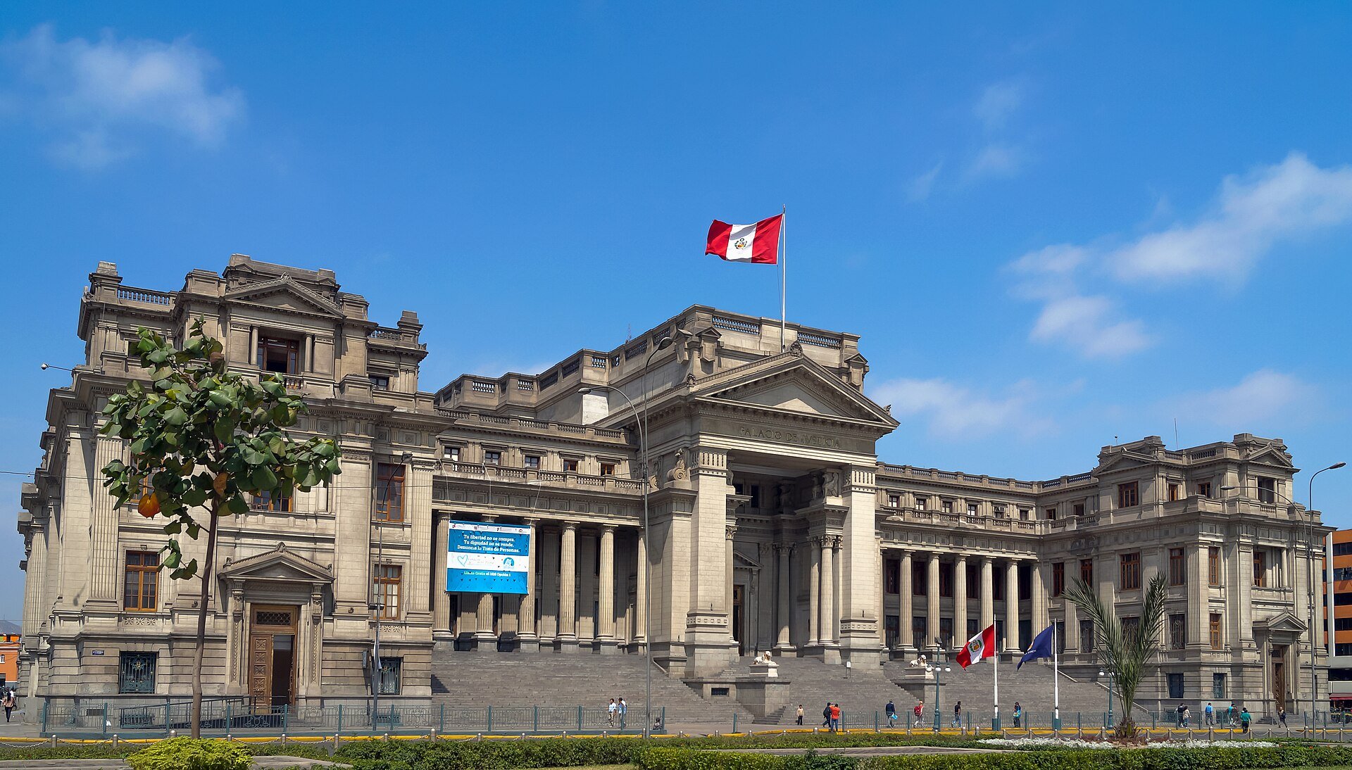 The Palace of Justice in Lima, Peru; a court archived a criminal-association charge against Nadine Heredia.