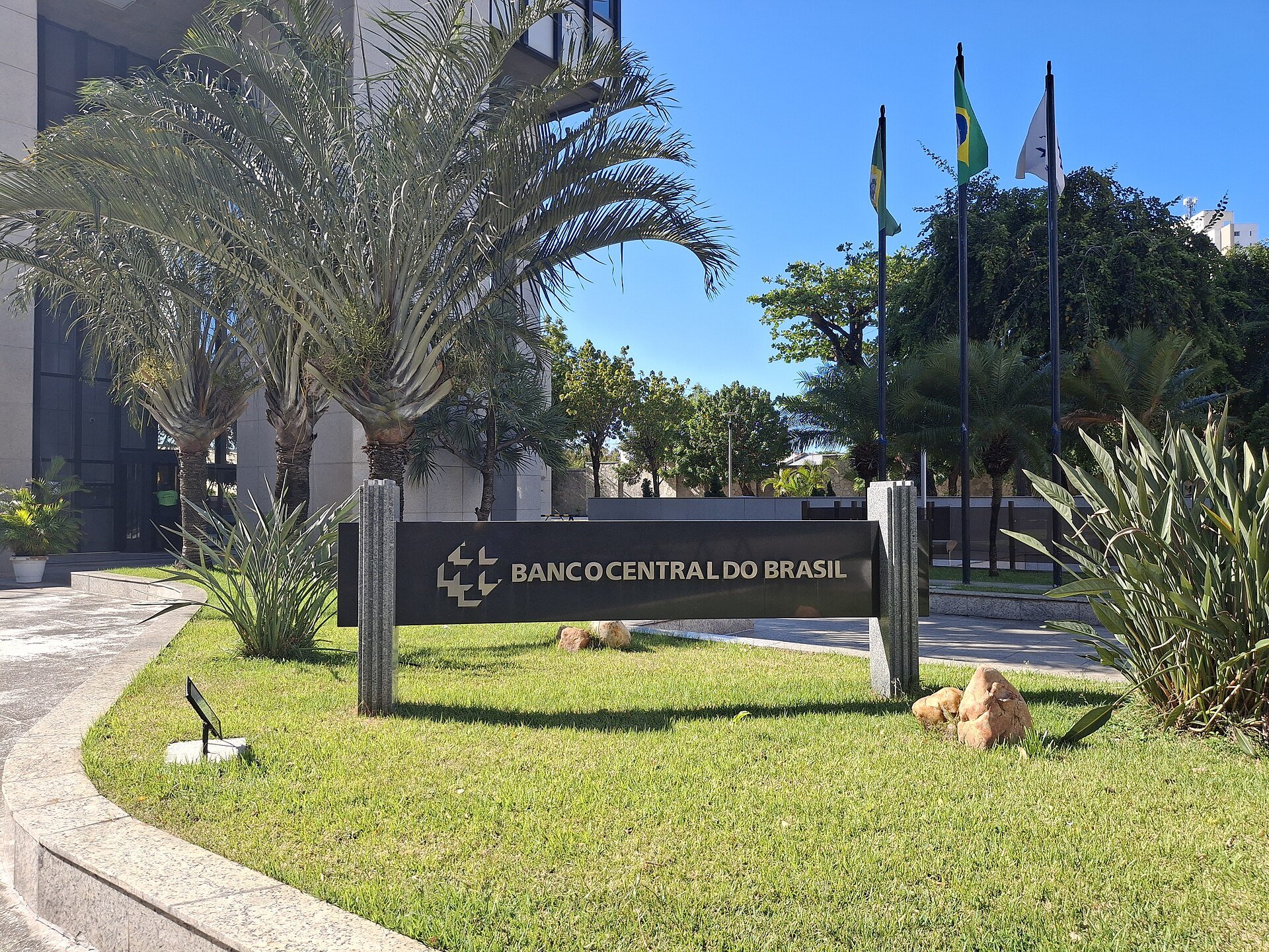 Brazil’s Central Bank Fines Banco Genial and Bars Its CEO for Four Years