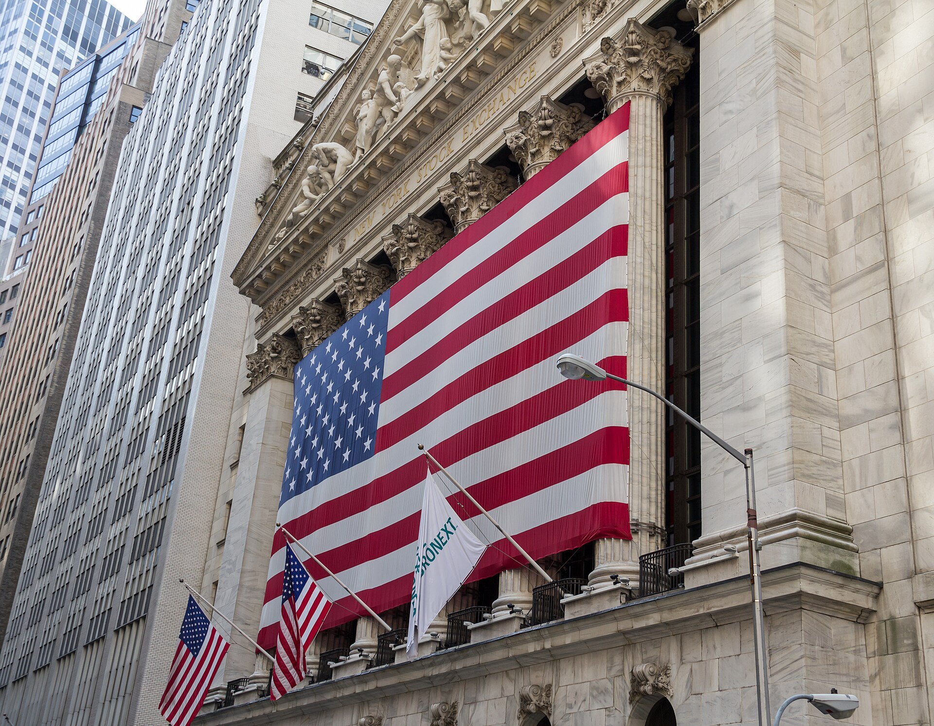 Cosan - the New York Stock Exchange on Wall Street, where the group is delisting its shares