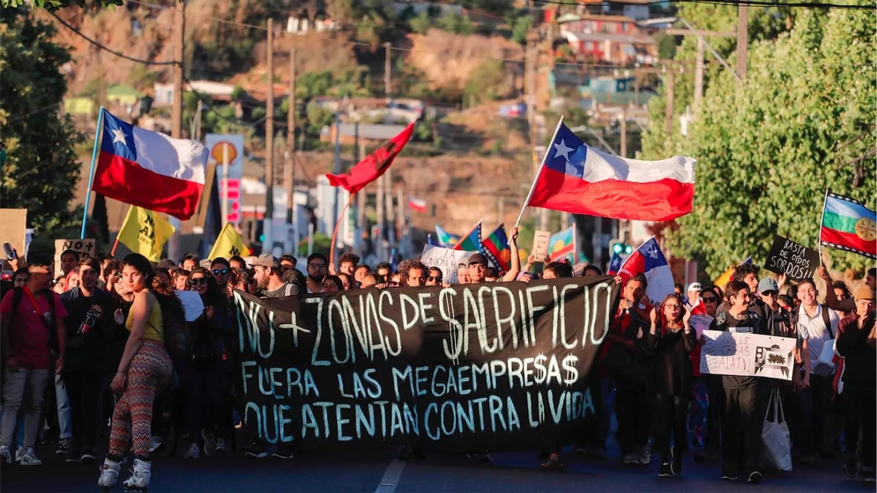 ENAP executives - a march against sacrifice zones in Quintero, Chile