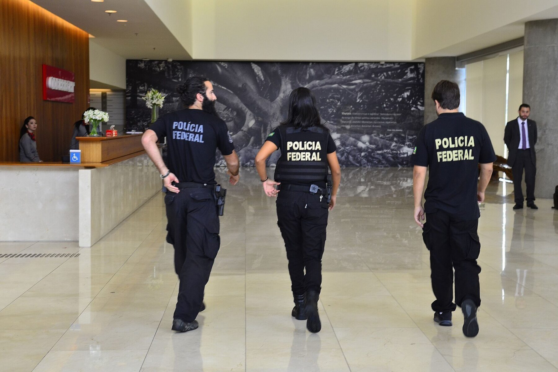 Pixbet case - Brazil Federal Police officers during an operation