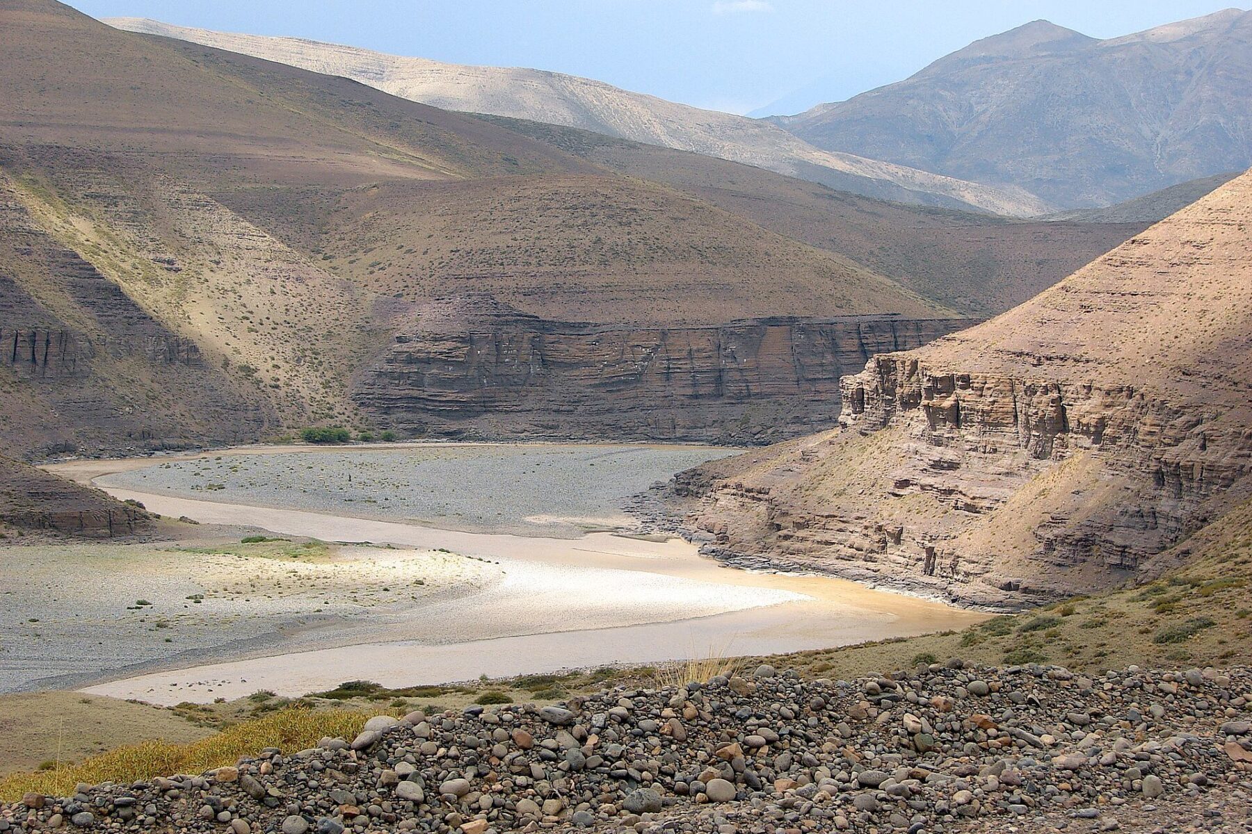Huawei - the Neuquén river in Argentine Patagonia