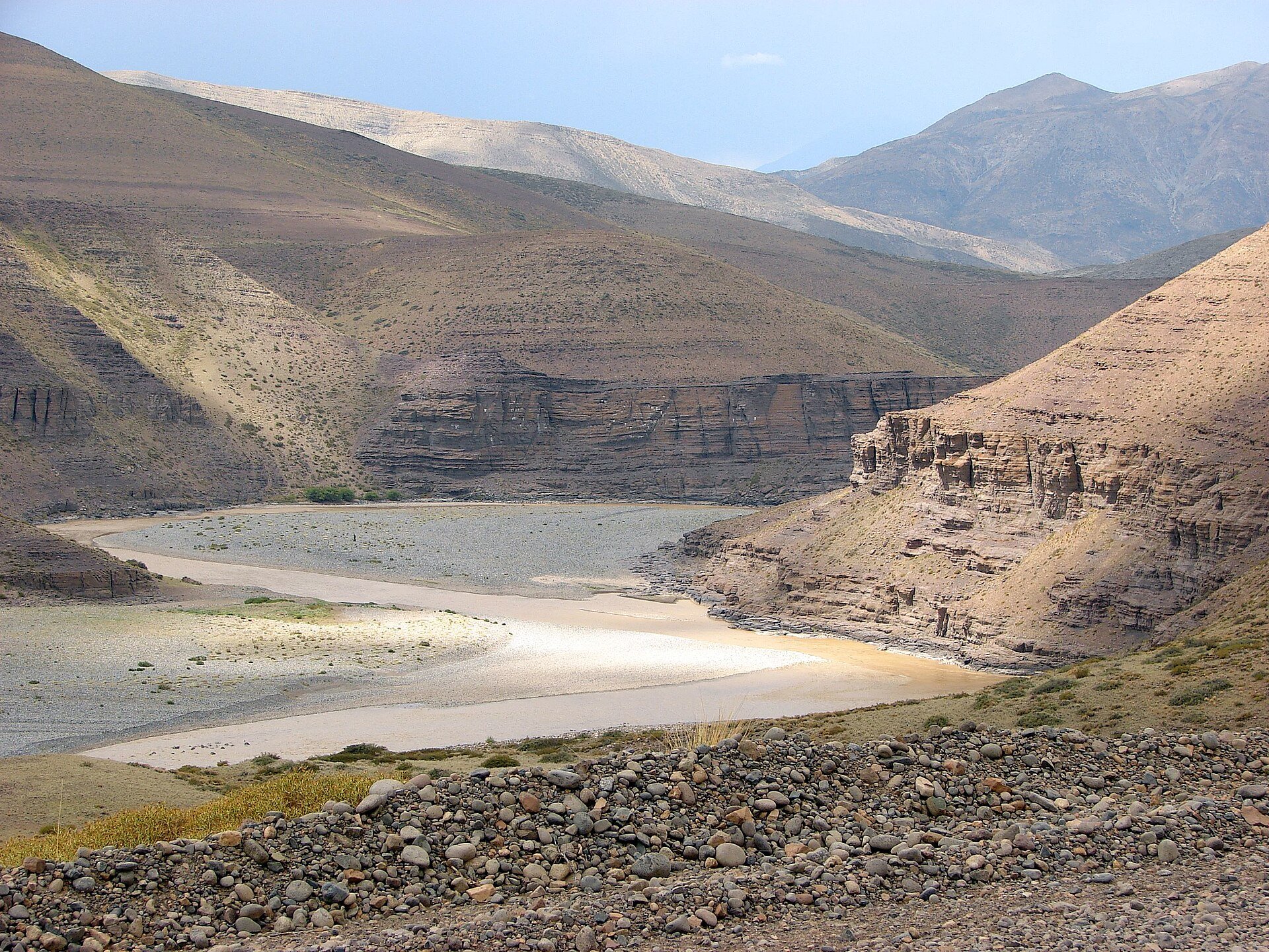 Huawei - the Neuquén river in Argentine Patagonia