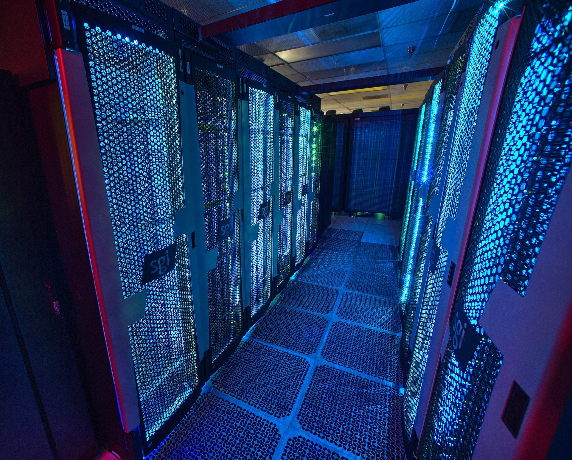 Brazil AI plan - rows of supercomputer cabinets in a data centre