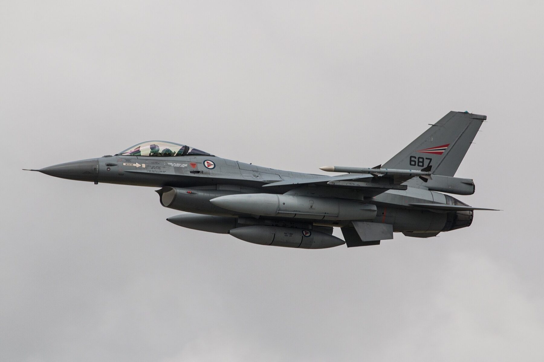 Argentina F-16 secrecy - a Royal Norwegian Air Force F-16AM fighter jet in flight