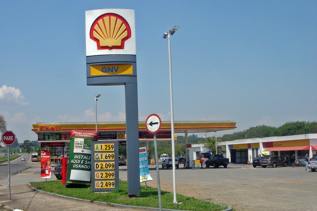 A Brazilian Shell station price board listing ethanol, petrol and diesel, illustrating the federal fuel tax cut cleared by Congress.