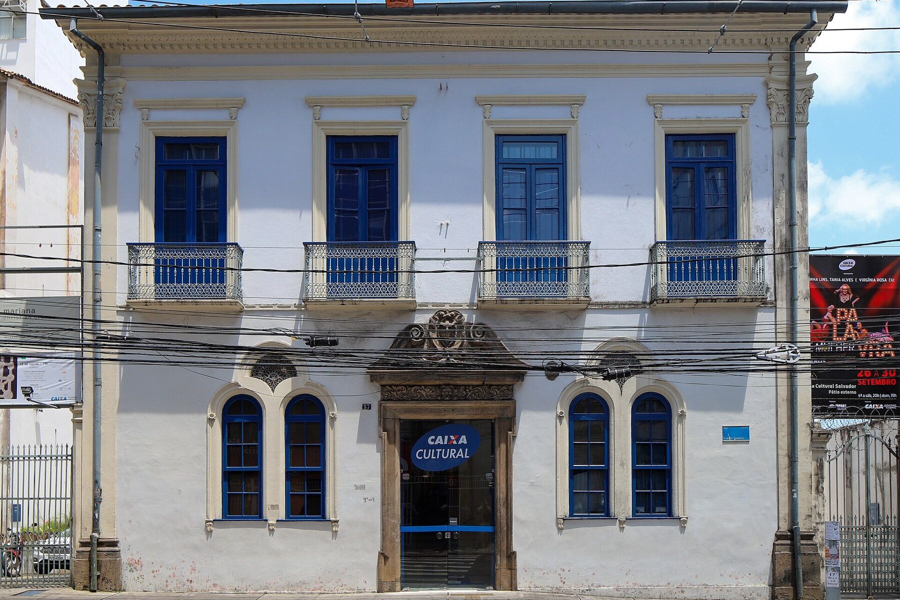 The CAIXA Cultural building in Salvador, host of Denis Rouvre in Salvador