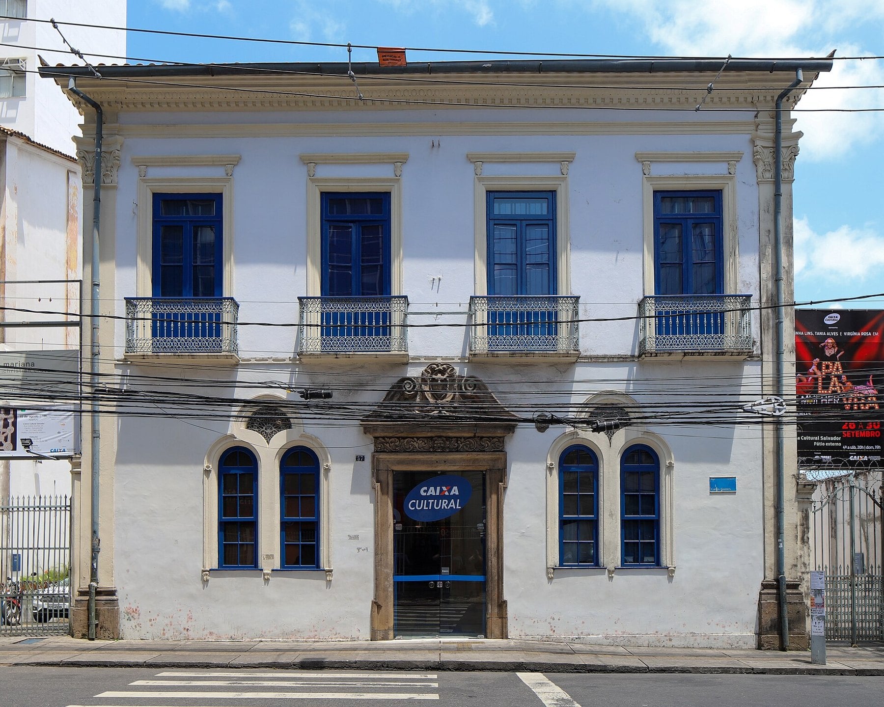 The CAIXA Cultural building in Salvador, host of Denis Rouvre in Salvador