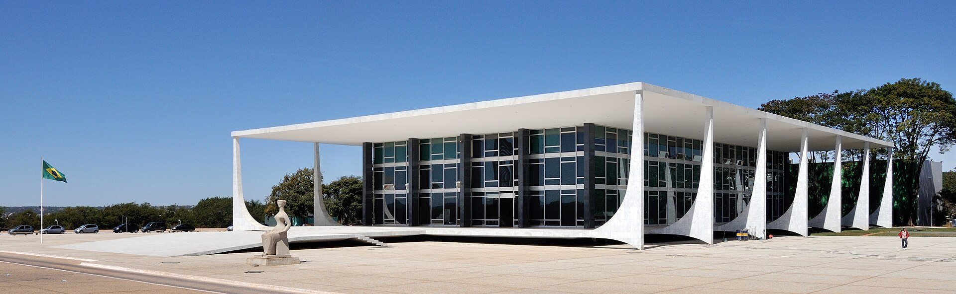 Marcelo Crivella - the Supreme Federal Court building in Brasilia