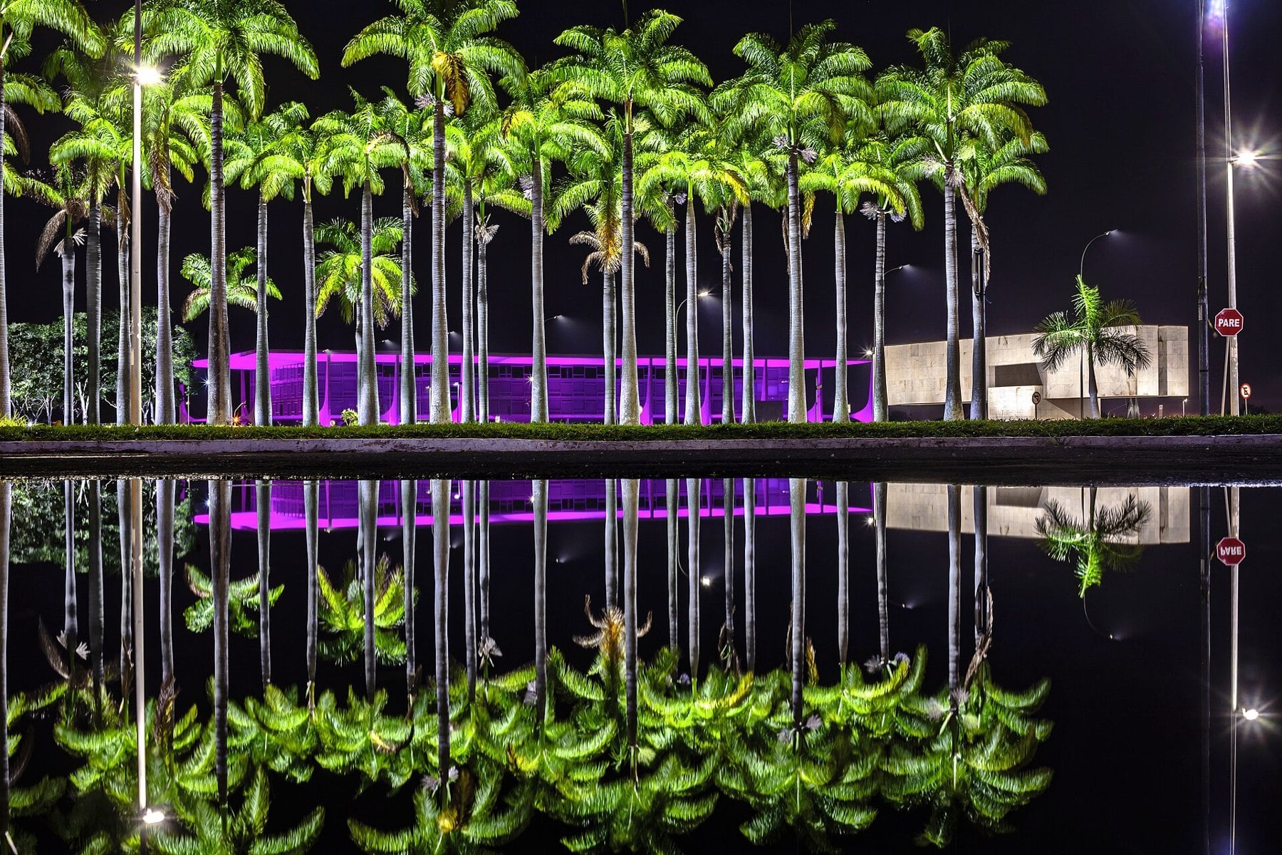 Brazil US tariff talks - the Planalto Palace in Brasília at night