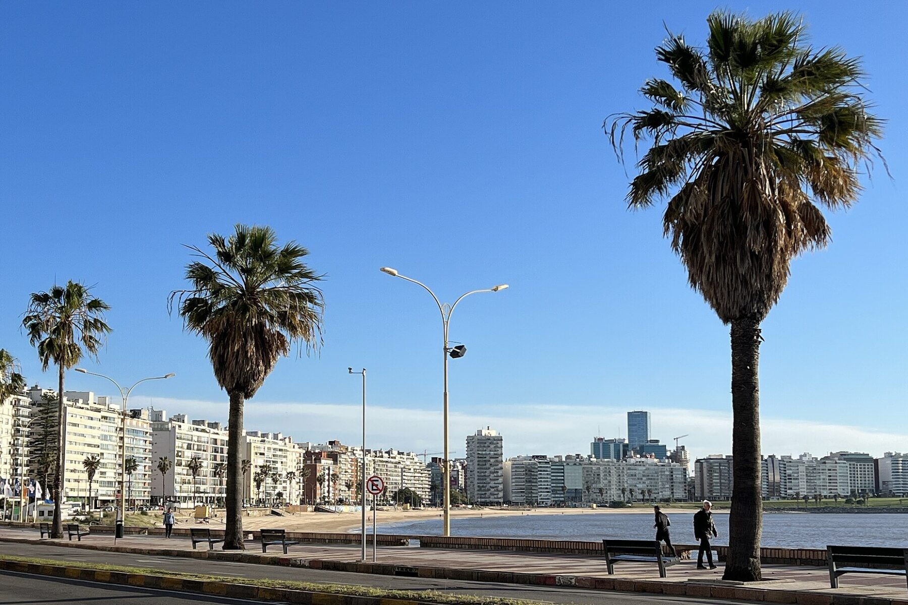 Brazilian investment in Uruguay - a street in Montevideo