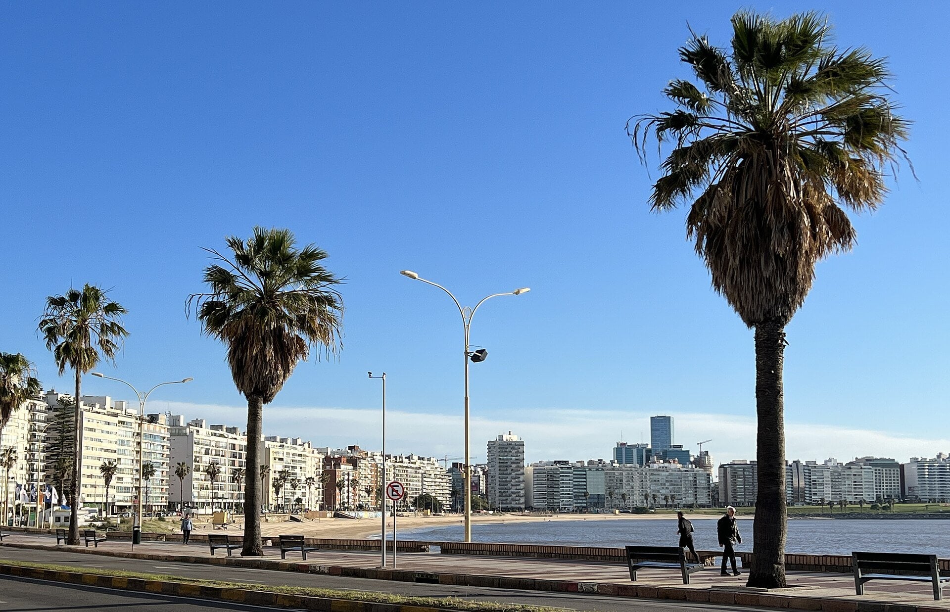 Brazilian investment in Uruguay - a street in Montevideo
