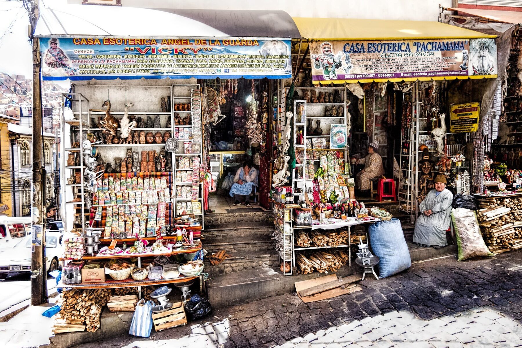 Bolivia economy - street stalls on a steep road in La Paz