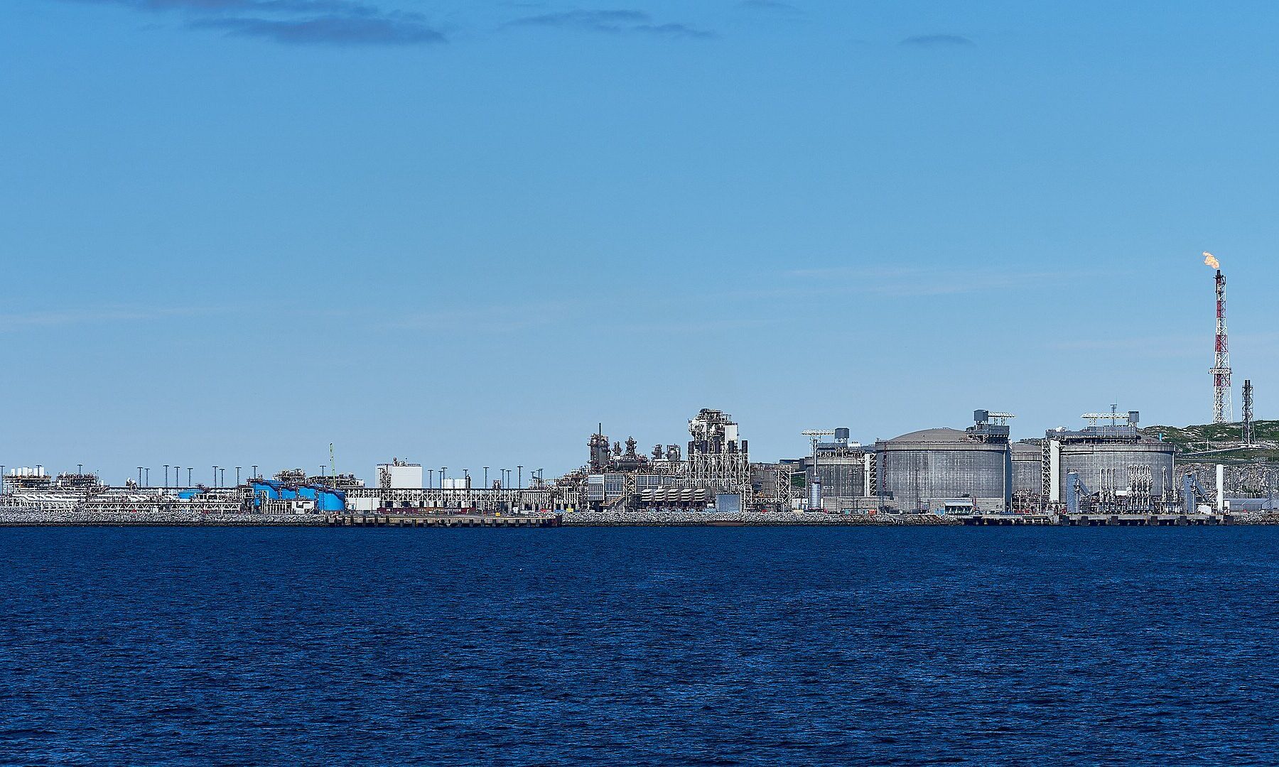 An LNG export terminal, illustrating YPF's US$51 billion Argentina LNG project filed under the RIGI regime.