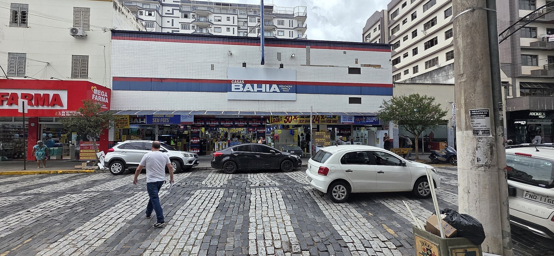 Brazil Court Orders Retailer Casas Bahia to Rehire Workers