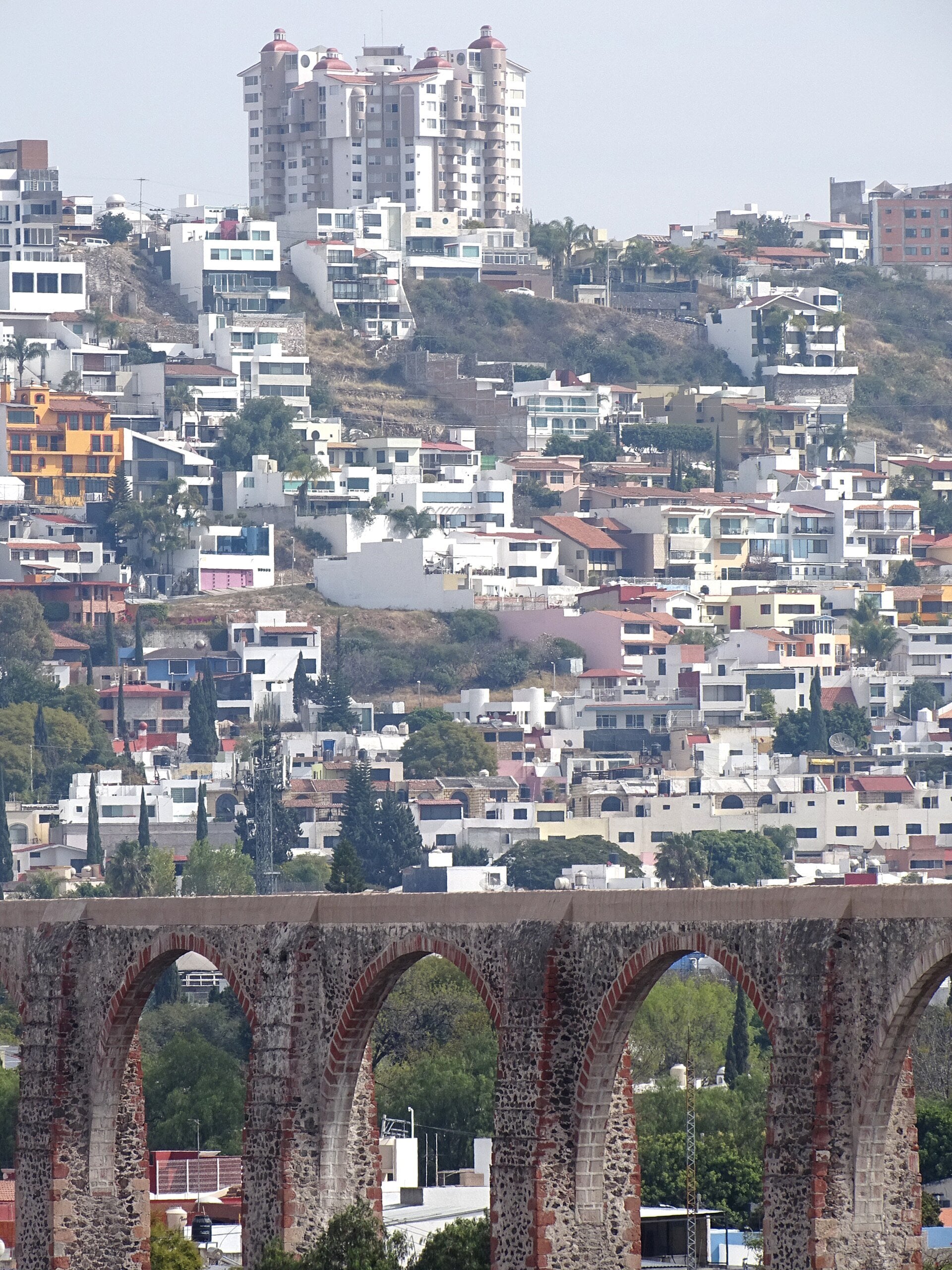 Mexico data centres - the aqueduct and skyline of Querétaro