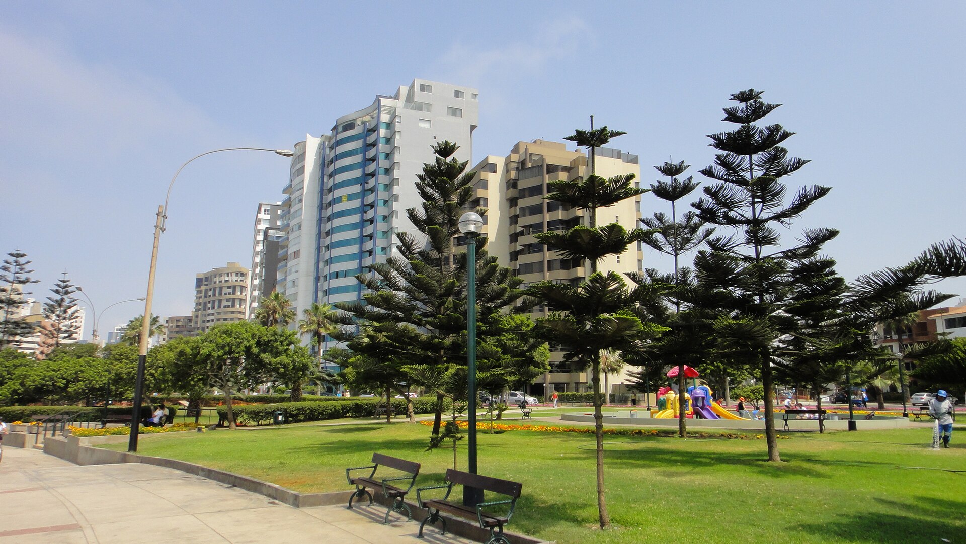 Ruta Centro Opens Guayaquil’s Month of the Arts With Music and Talent
