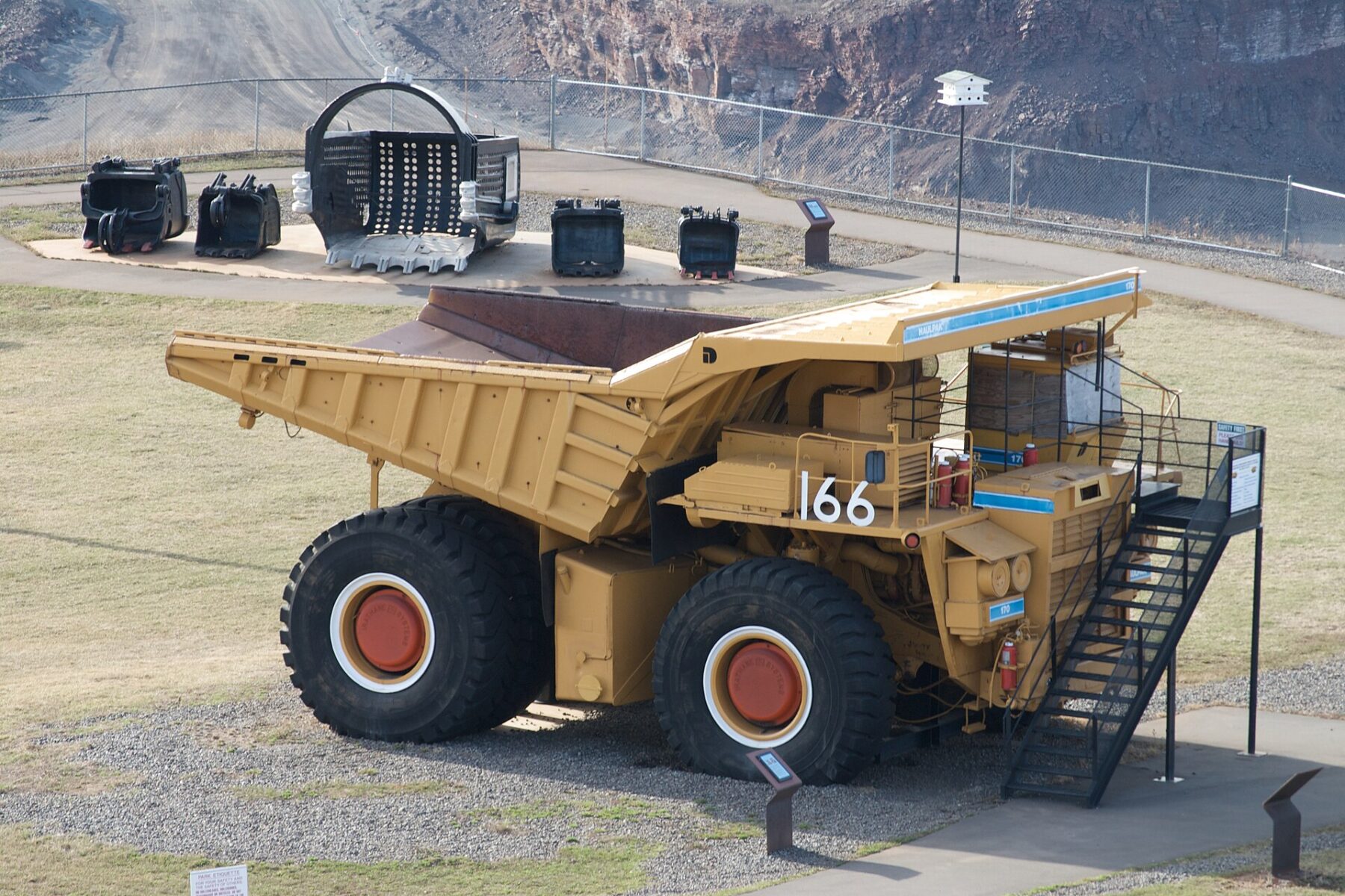 Vale and ABB AI deal: engineers inspecting AI-driven ore processing equipment at a Vale plant.