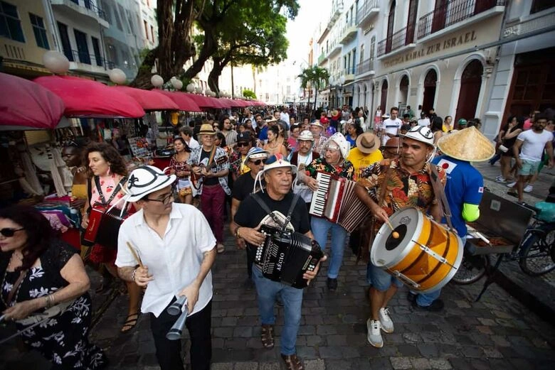 Recife Honors Luiz Gonzaga, King of Baião, in Second Street Tribute