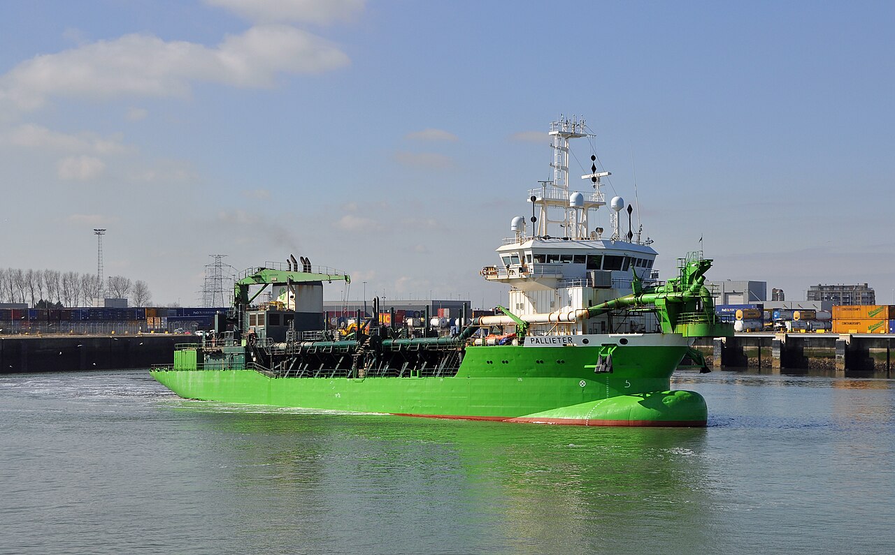 The green trailing suction hopper dredger Pallieter in harbour