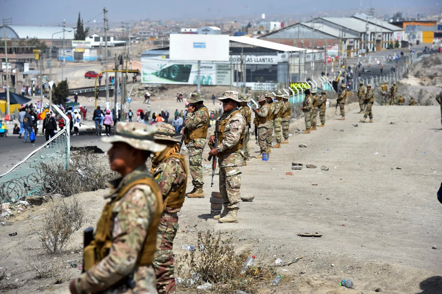 221214-peru-protest-military-al-1315-5e5d00
