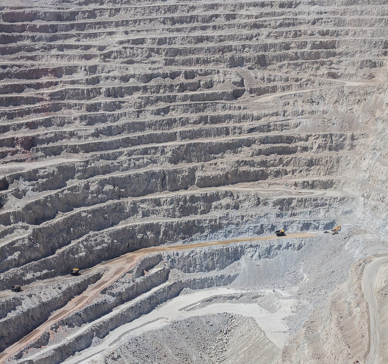 Mina de Chuquicamata, Calama, Chile, 2016-02-01, DD 121.JPG — Diego Delso (CC BY-SA 4.0), via Wikimedia Commons