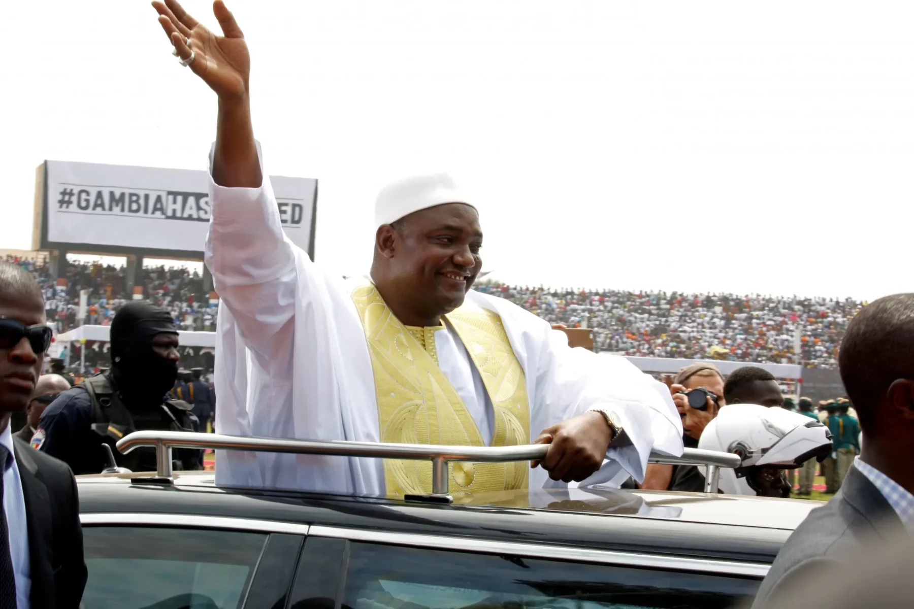 561554-adama-barrow-inauguration