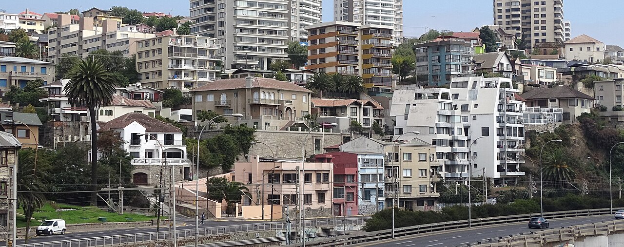 Beachfront skyline of Viña del Mar on Chile's Valparaíso coast