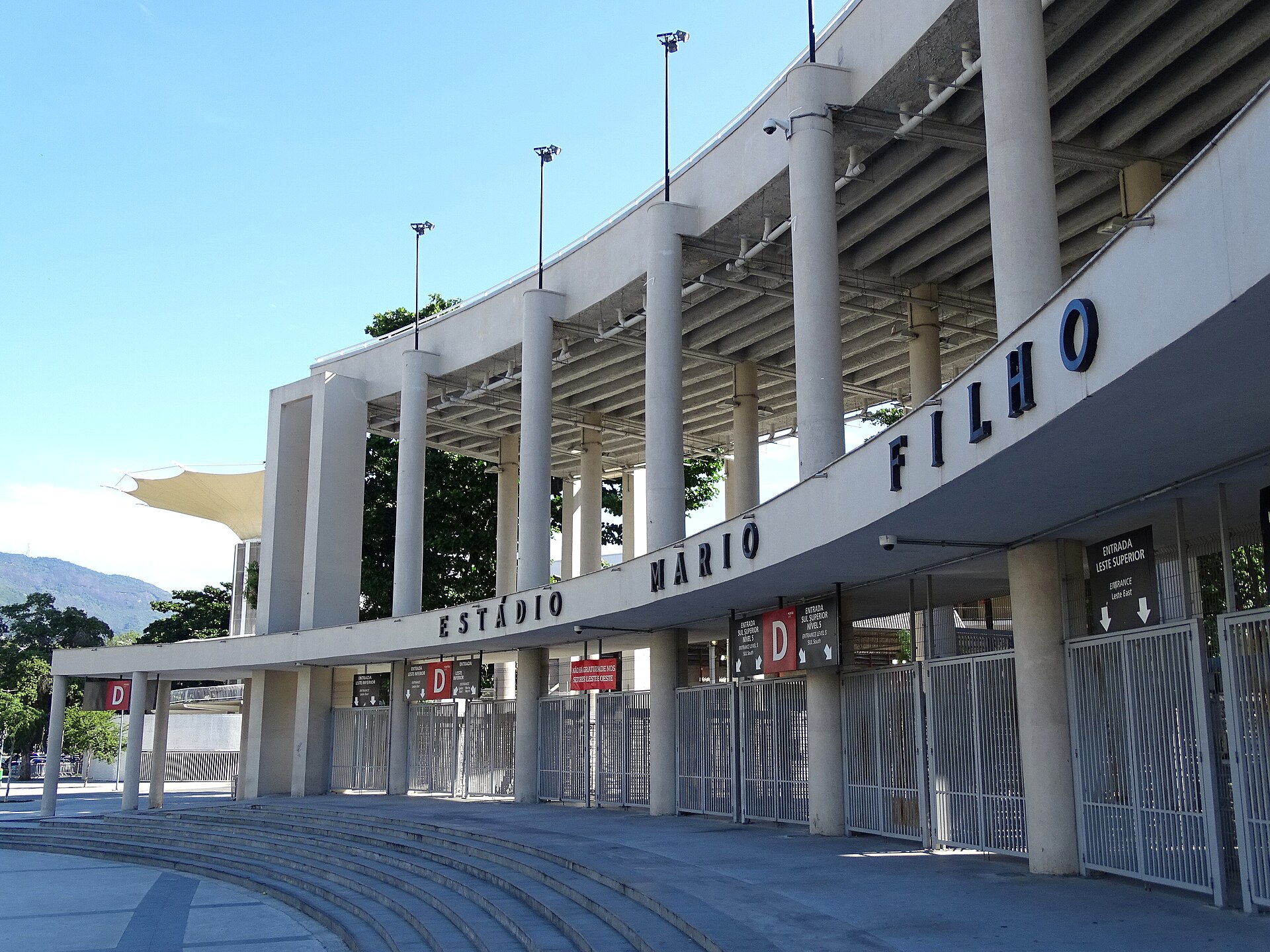 The World Cup Broke Its Attendance Record With Half-Empty Hotels