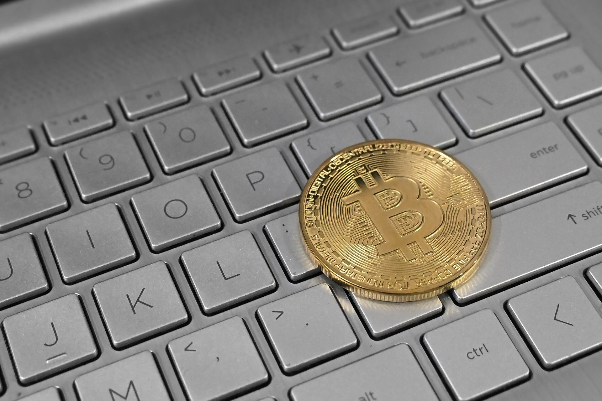 Bitcoin at US,258, Solana Jumps 6.89%: Crypto Wrap