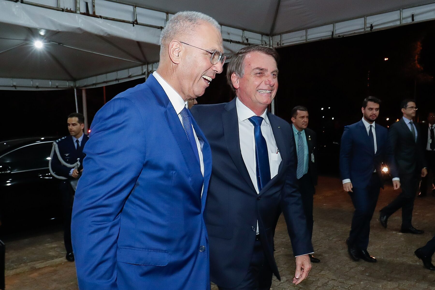 Flávio Bolsonaro Asked Jailed Banker for $24 Million to Fund Movie