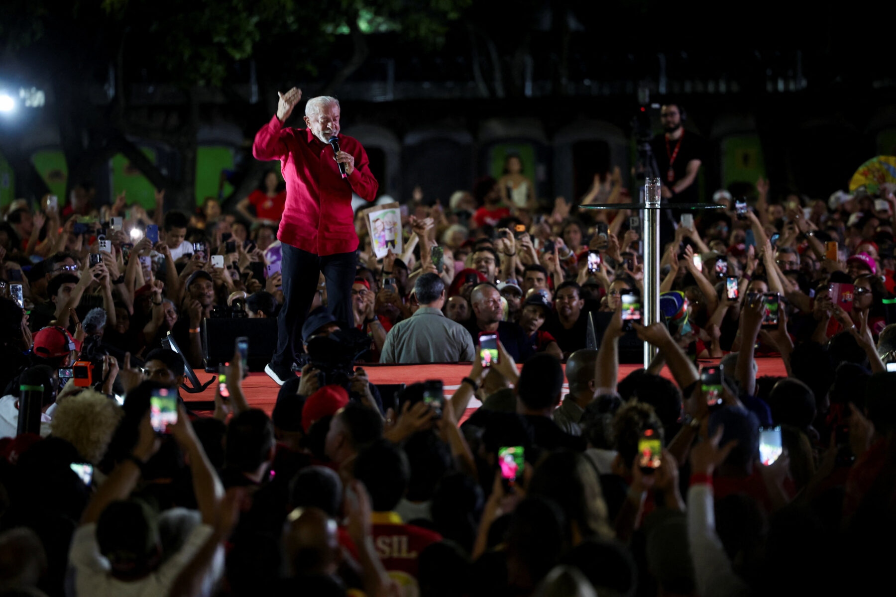Lula speaking at a campaign rally to a crowd
