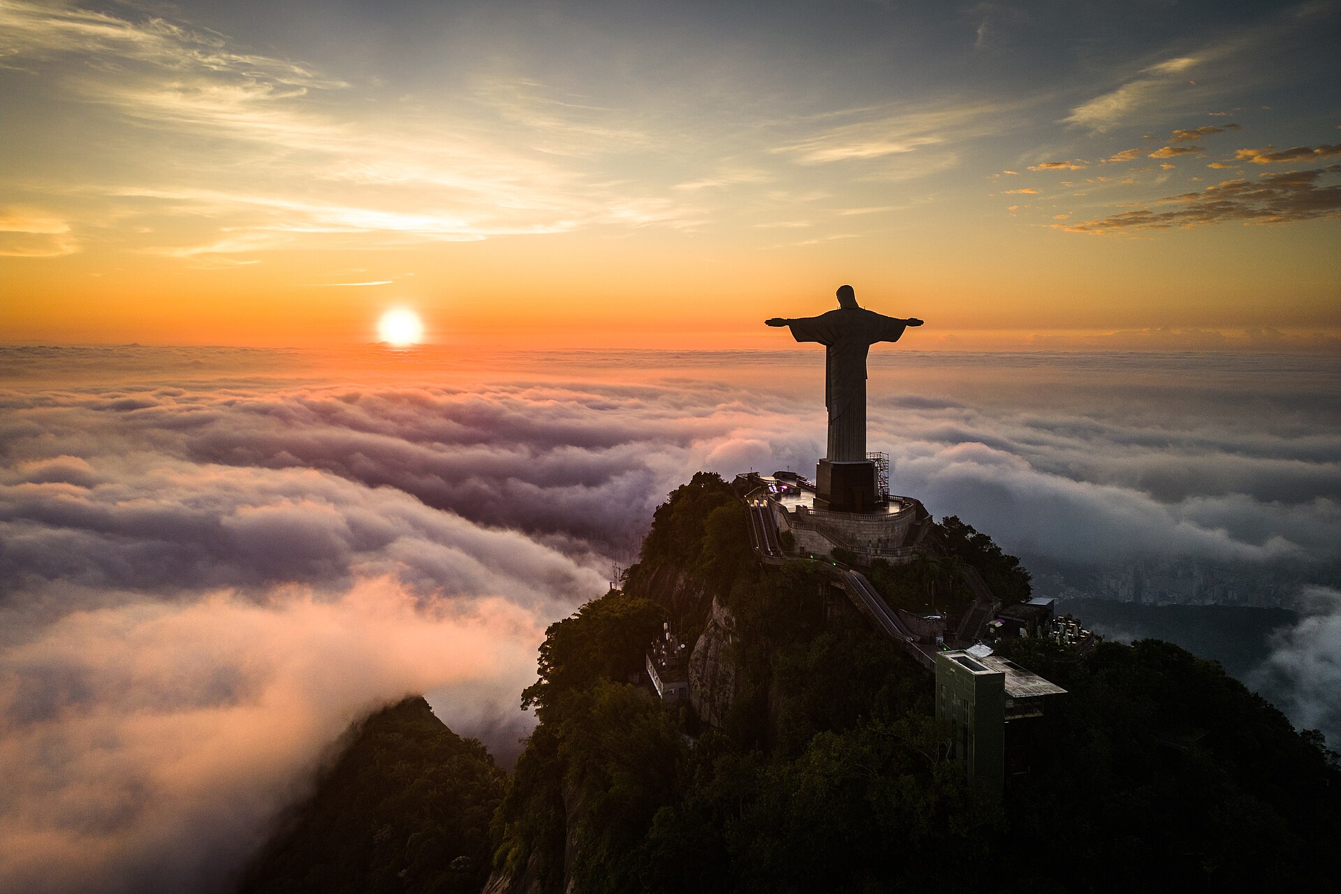 Mexico Tourism Sets a Record on Local Trips, Not the Cup