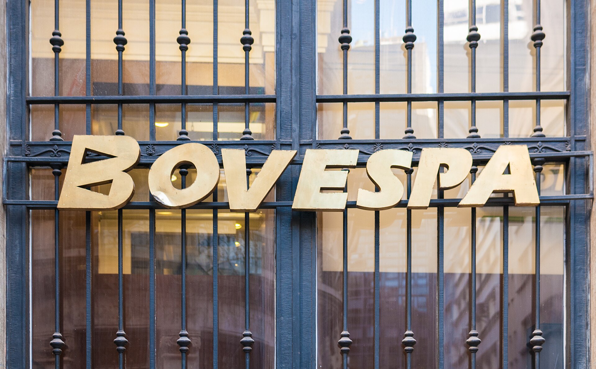 Argentine Stocks Fall A Sixth Day As Country Risk Climbs To 451