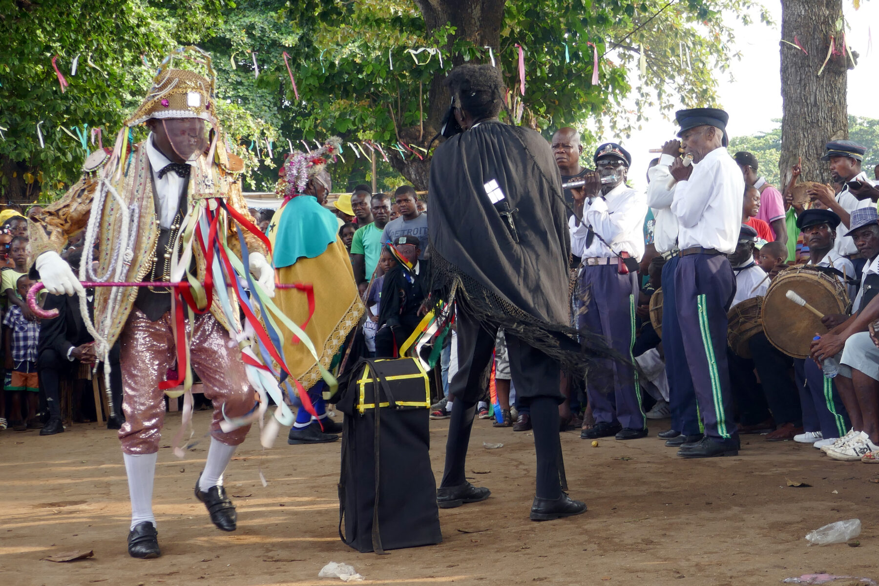 Tchiloli performers in Sao Tome (Ji-Elle, CC BY-SA 4.0, via Wikimedia Commons)