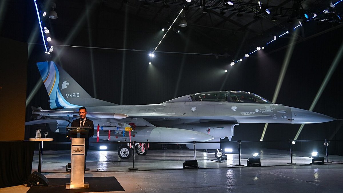 An Argentine Air Force F-16 presented in a hangar